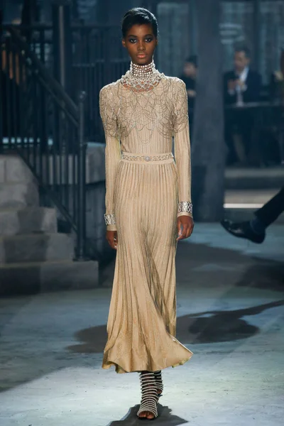 Look 53